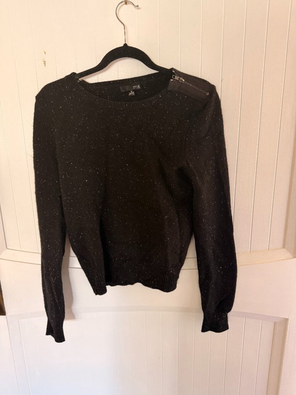 AQUA 100% Cashmere Black Speckled Sweater Shoulder Zips